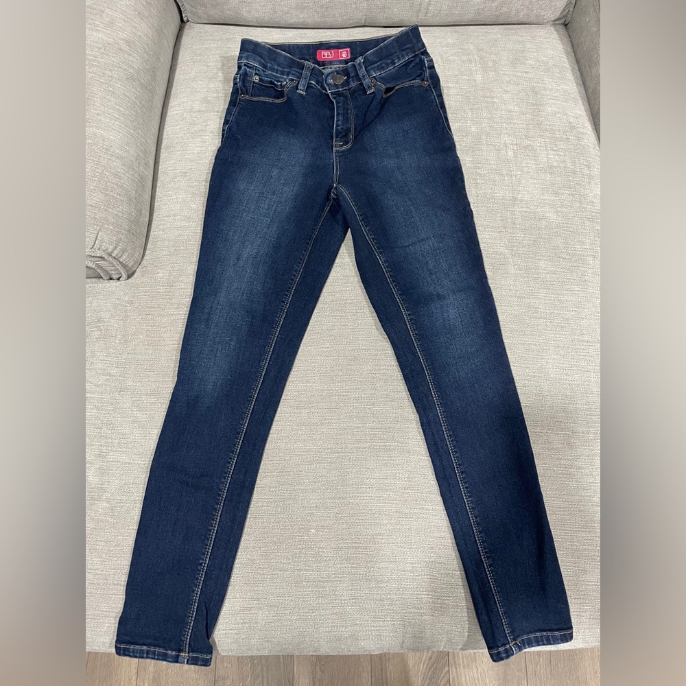 BRAND NEW: w/o tags Dark Blue Women's Skinny Jeans